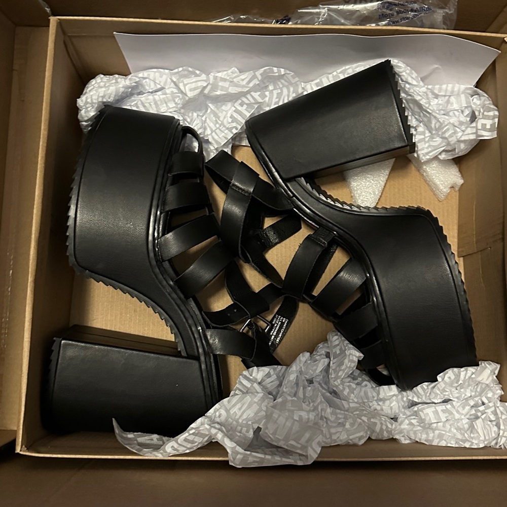 Steve Madden Chant Black size 8 - Picture 3 of 3